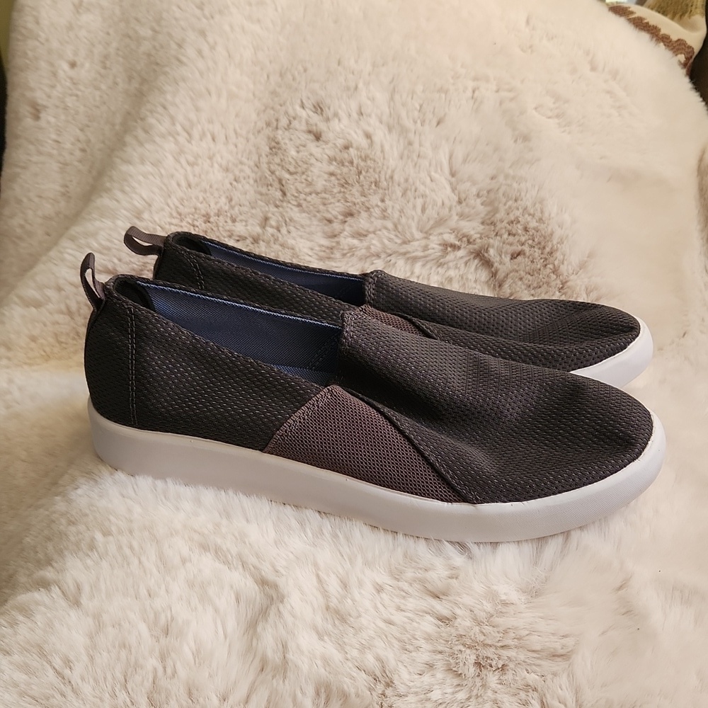 NWOB Keds Grey Slip On Shoe-Size 8.5​​​​​​​